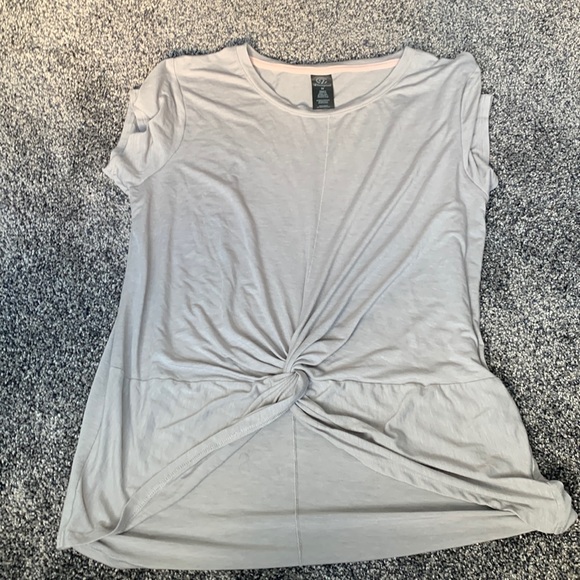 LIKE NEW CHAMPION KNOTTED SHIRT - Picture 1 of 3